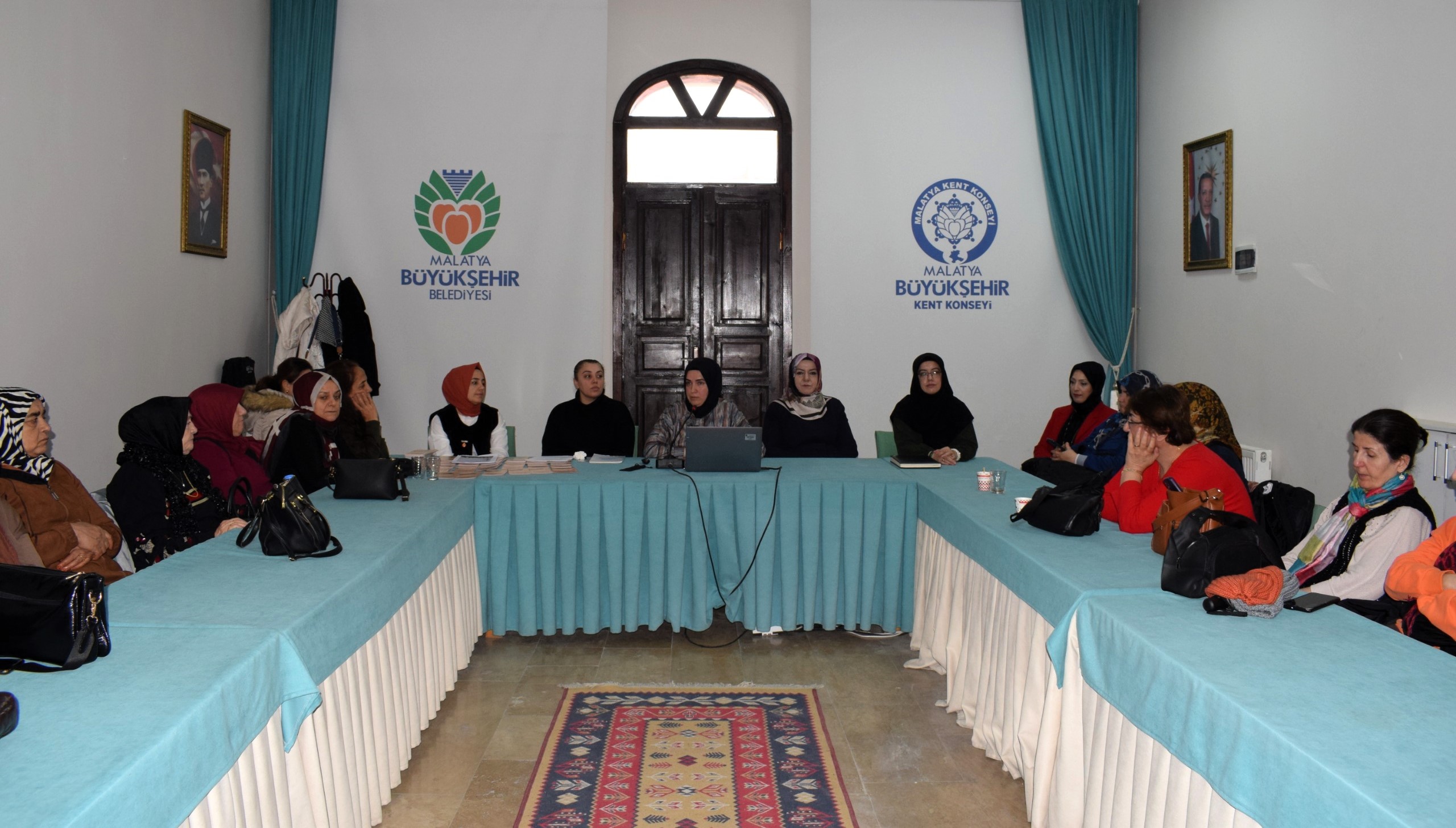Güven Toplumunun İnşası Konferansı Gerçekleştirildi