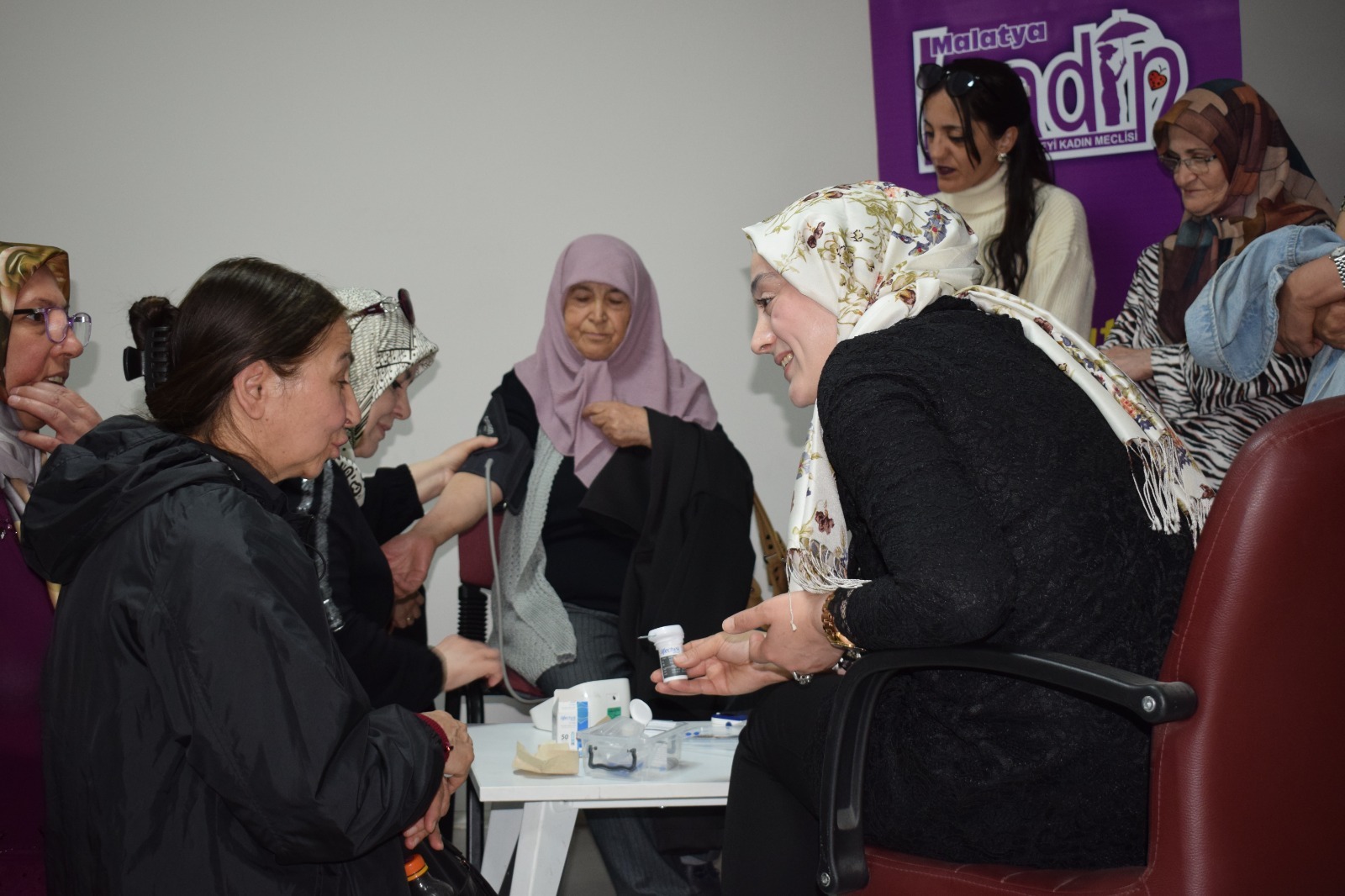 Kadın Meclisi “ Kronik Hastalıklar ve Tedavi Yöntemleri” Programında Bir Araya Geldi