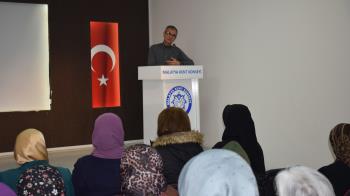 Dijital Dünyada Ebeveyn Olmak Konferansı Düzenlendi