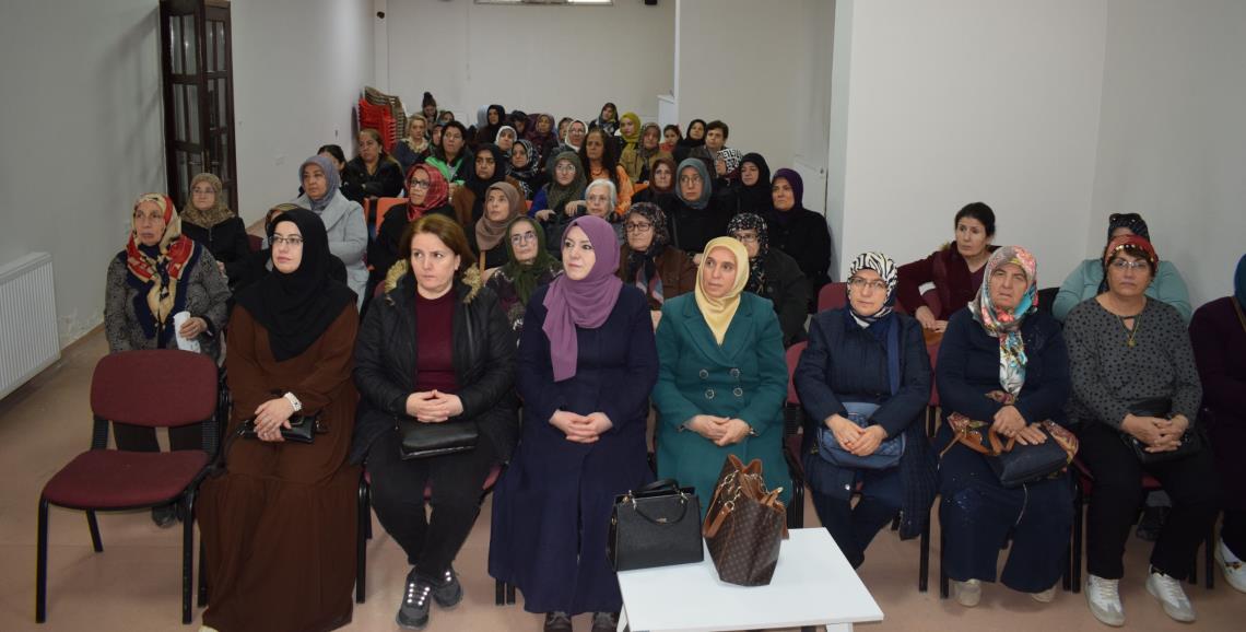 Dijital Dünyada Ebeveyn Olmak Konferansı Düzenlendi