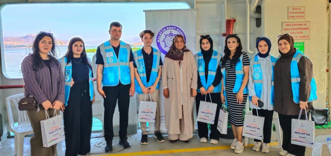 Sevgi Evleri Çocukları İçin Feribot Keyfi