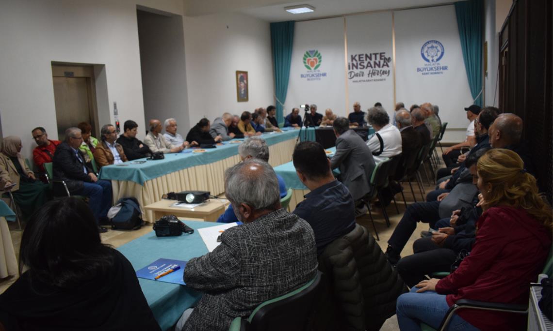 MALATYA KENT KONSEYİ’NDE MALATYA KÜLTÜREL MİRASINA VAKFEDİLER BİR ÖMÜR: CELAL YALVAÇ'IN HAYATI ELE ALINDI