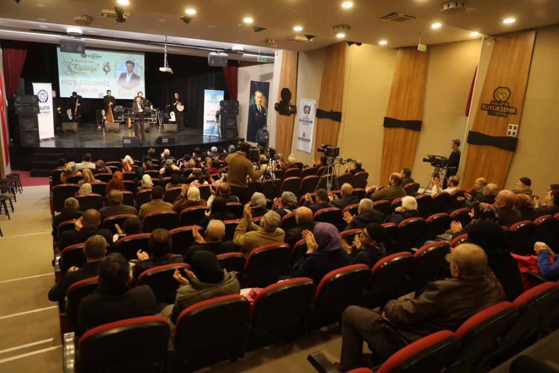 “Mısri Sofrasının Hazineleri” İlahi Konseri Gerçekleştirildi