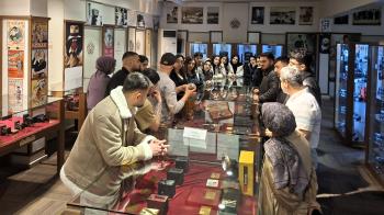 Geçmişten Bugüne Fotoğraf: Gençler Müzede Tarihe Dokundu
